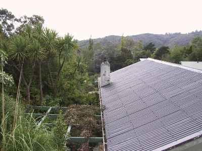 pye019.jpg - Standing in front door looking towards Upper Hutt over neighbour's roof.