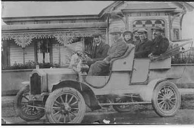 winifred-in-car-age-4.jpg - Winifred O'Halloran in car at four years old