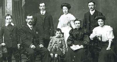 07-g13-fp-.jpg - Could be of the Miller Family from Perthshire in
Scotland